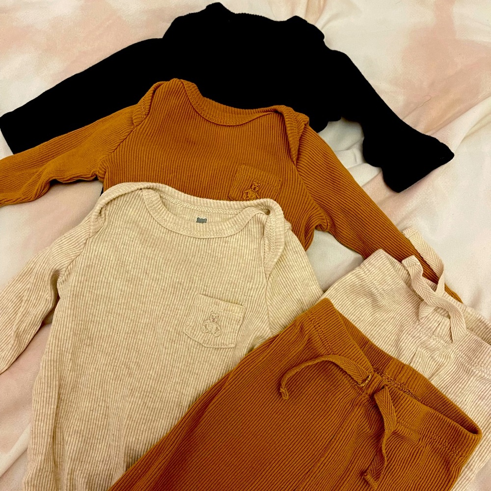Baby gap six piece set
